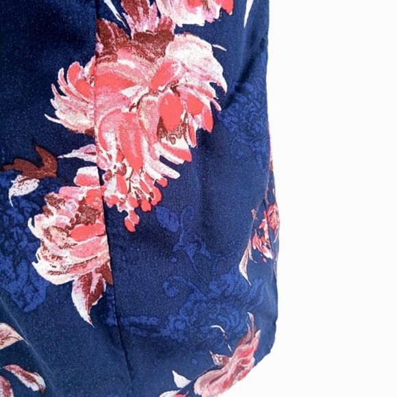 Maurices Navy Floral Ruffle Sleeve Blouse Square Neck Size M - Picture 3 of 4